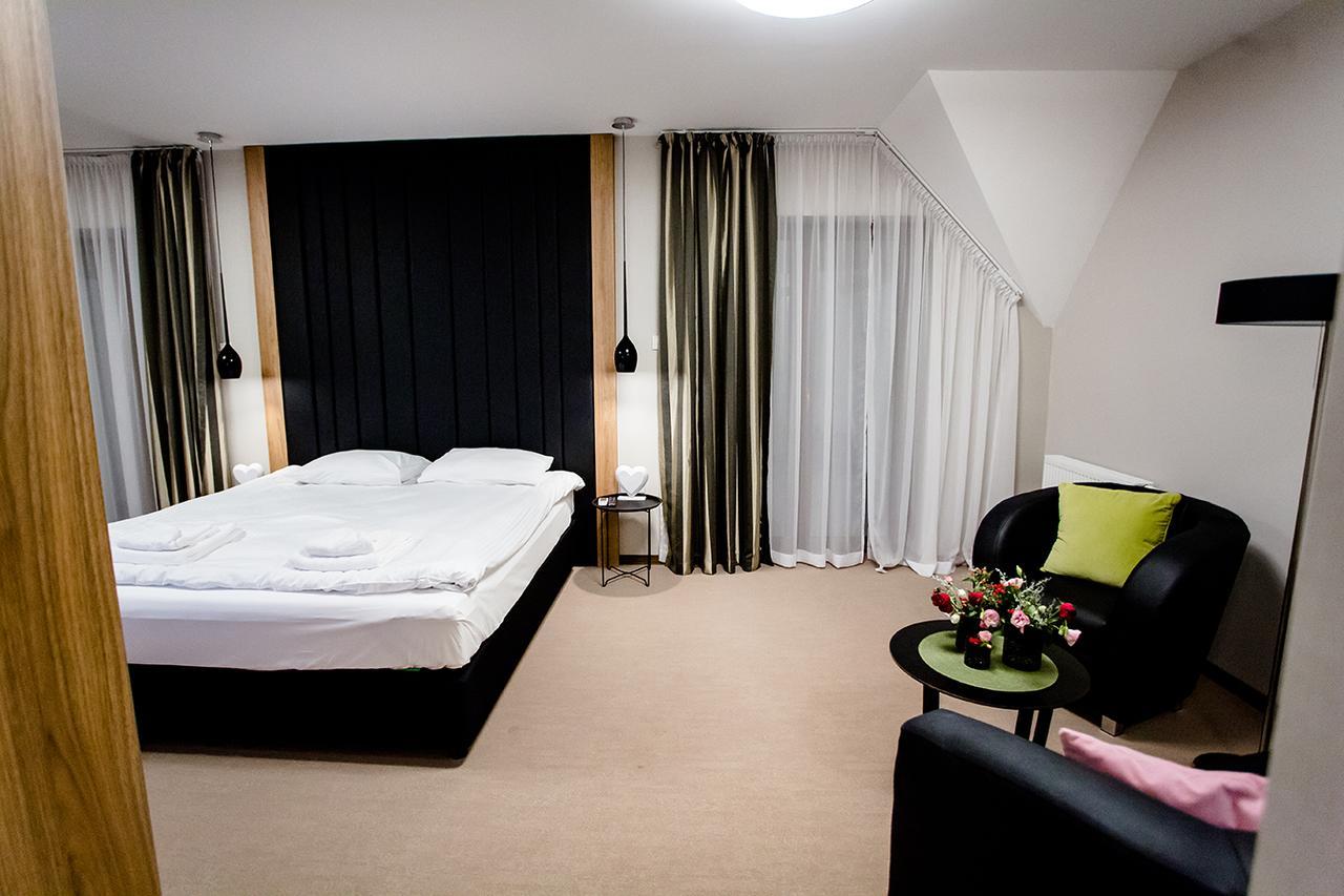 Bed and Breakfast Bulwary Biznes Мелец Экстерьер фото